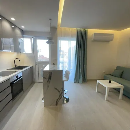 Loutraki Apartment *