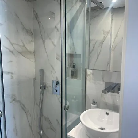 Διαμέρισμα Loutraki Apartment *